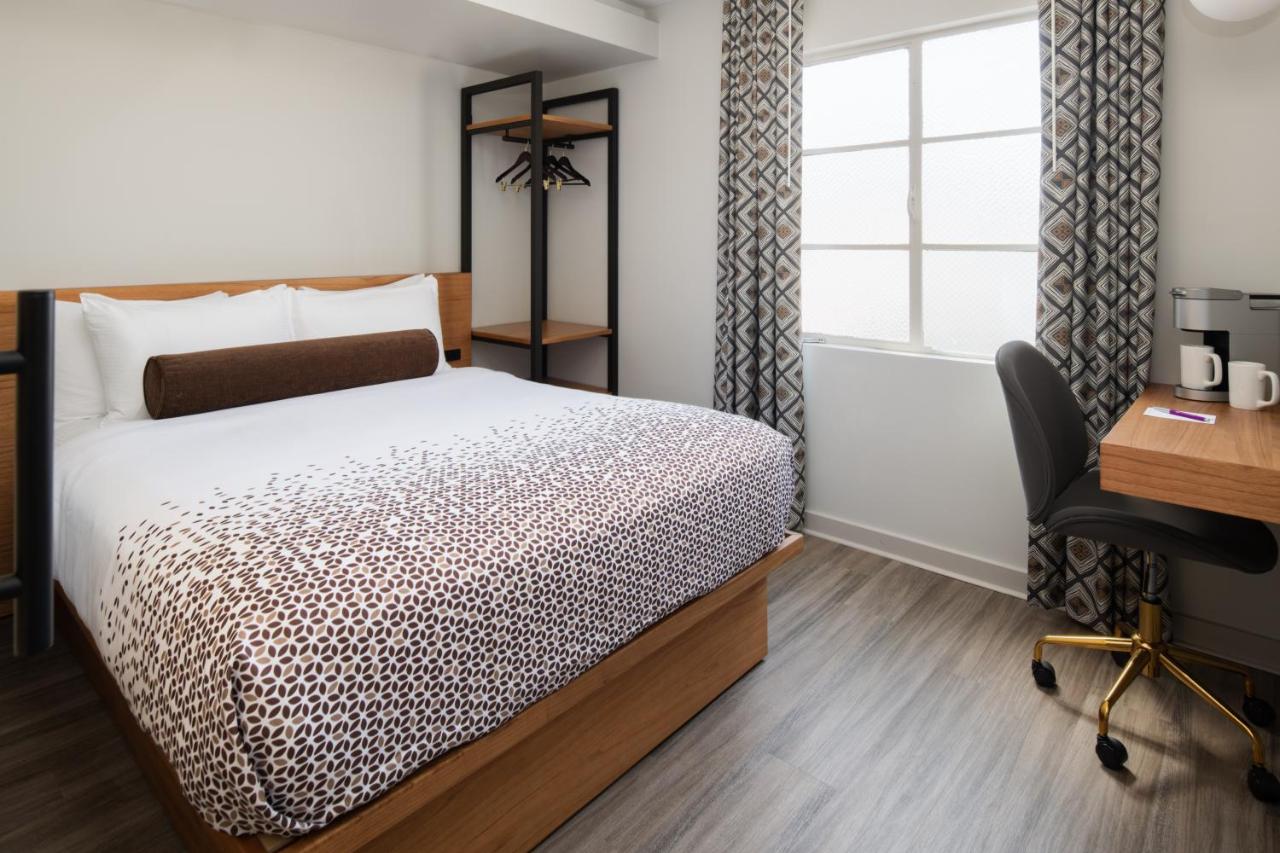 Standard Queen Room at Hotel Keen
