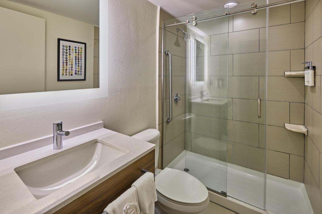 King Suite with Sofa Bed at Holiday Inn Express & Suites Charleston DWTN - Medical CTR by IHG