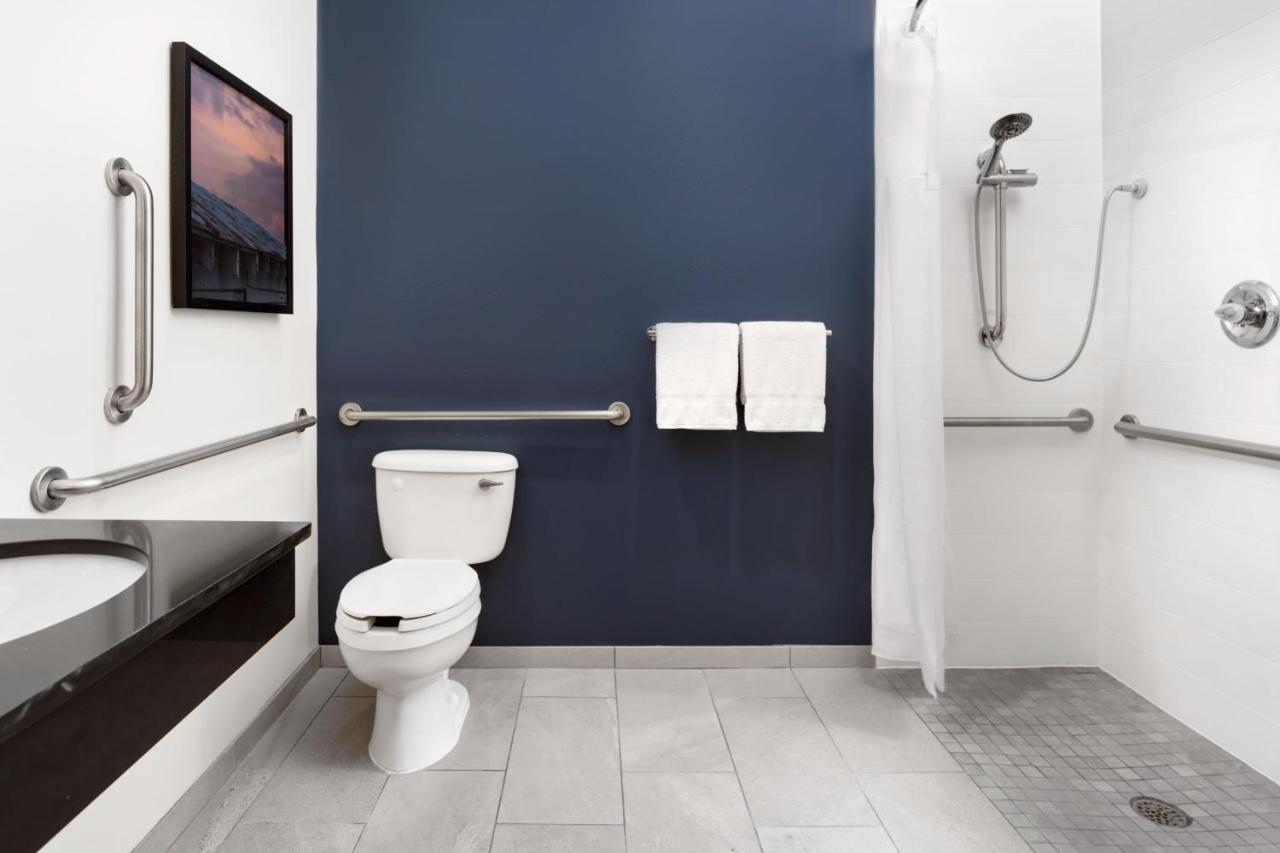 | Fairfield Inn & Suites by Marriott Jacksonville