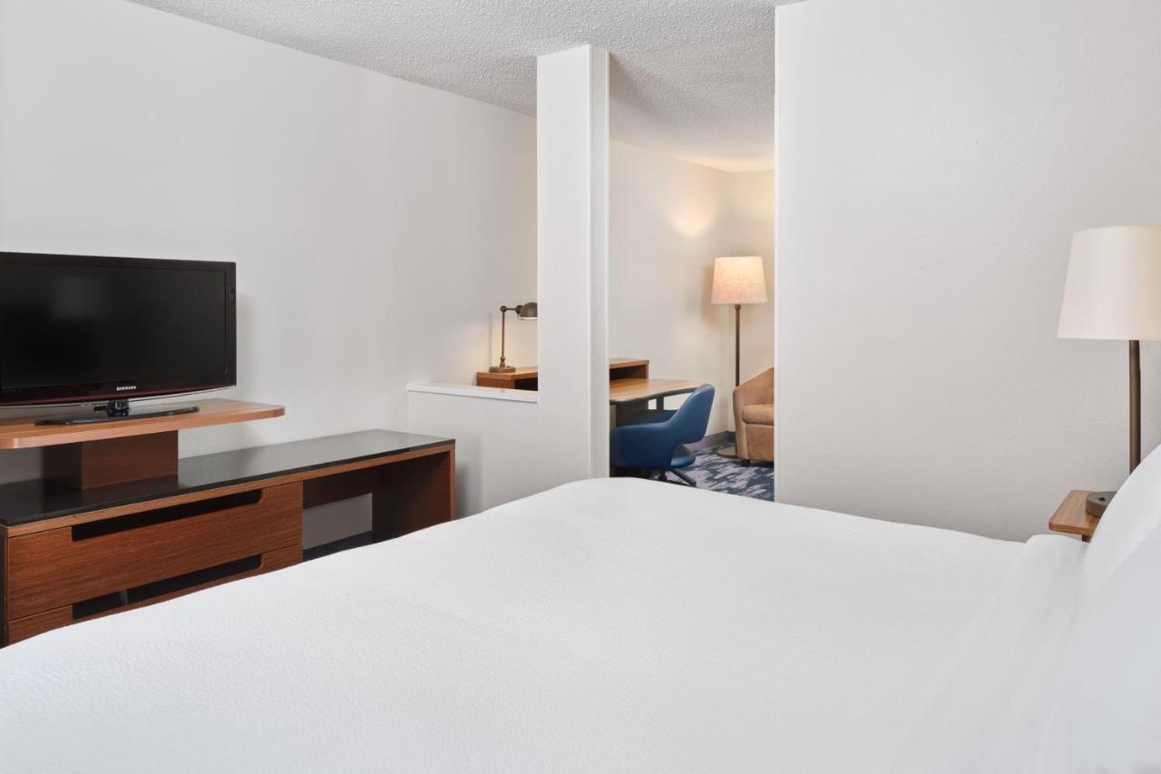 | Fairfield Inn & Suites by Marriott Jacksonville