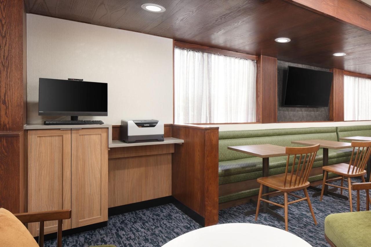 | Fairfield Inn & Suites by Marriott Jacksonville
