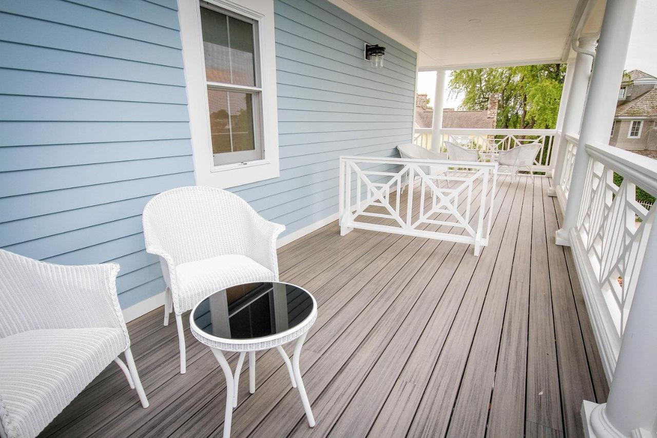 | Harbour View Inn