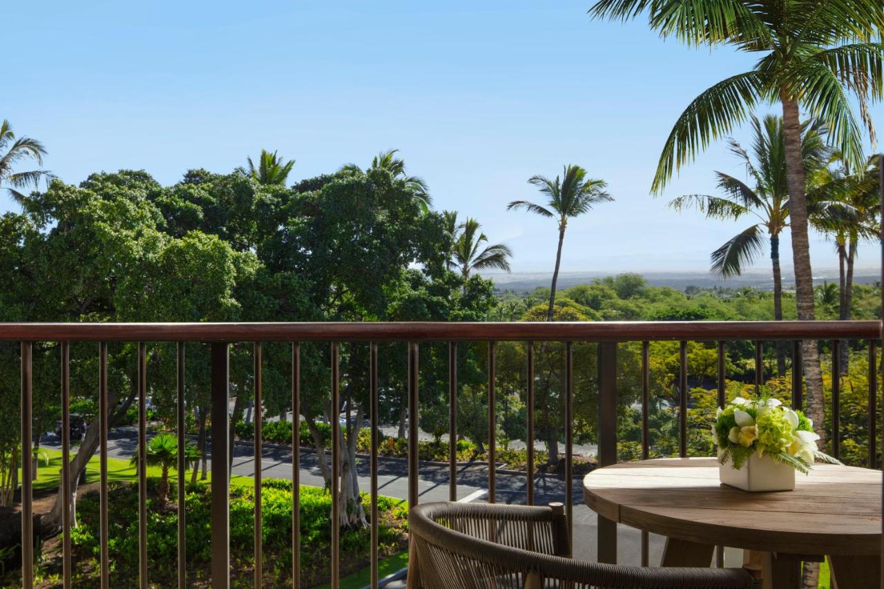  | Mauna Lani Bay Hotel and Bungalows