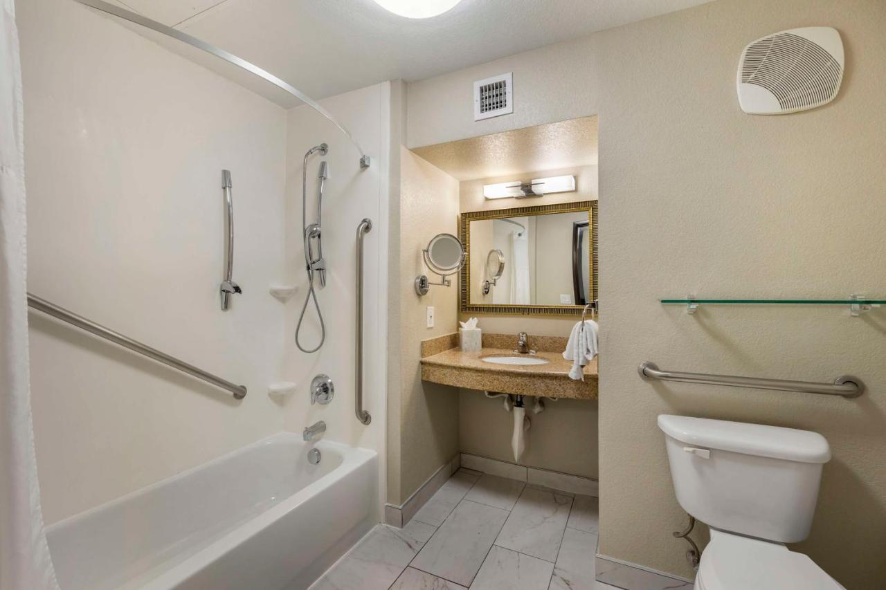  | Best Western Plus Henderson Hotel