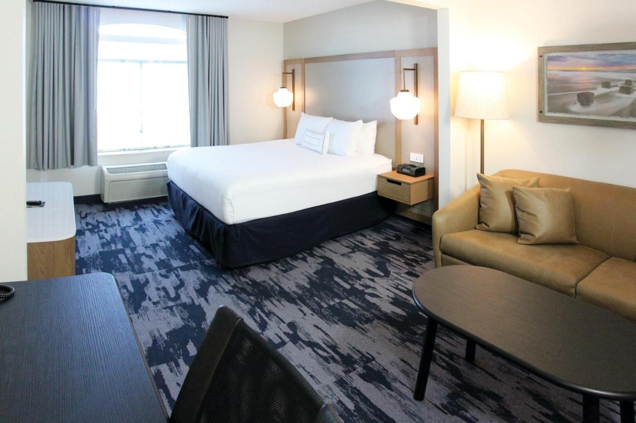 | Fairfield Inn & Suites by Marriott Charleston Airport/Convention Center