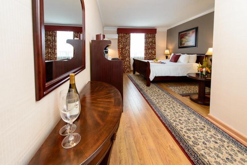 Deluxe King Room at Norwalk Inn & Conference Center