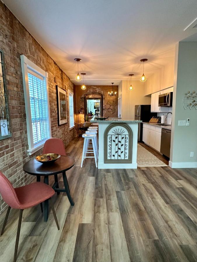 | Bisbee Brownstone Suites