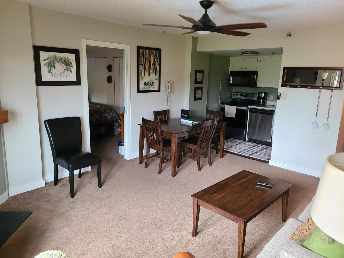 | Silver Creek Unit 5404, Ski in-out, Pool Hot Tub