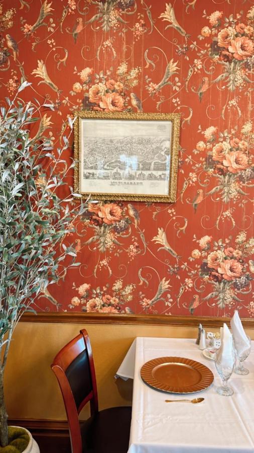  | Ginkgo Tree Inn