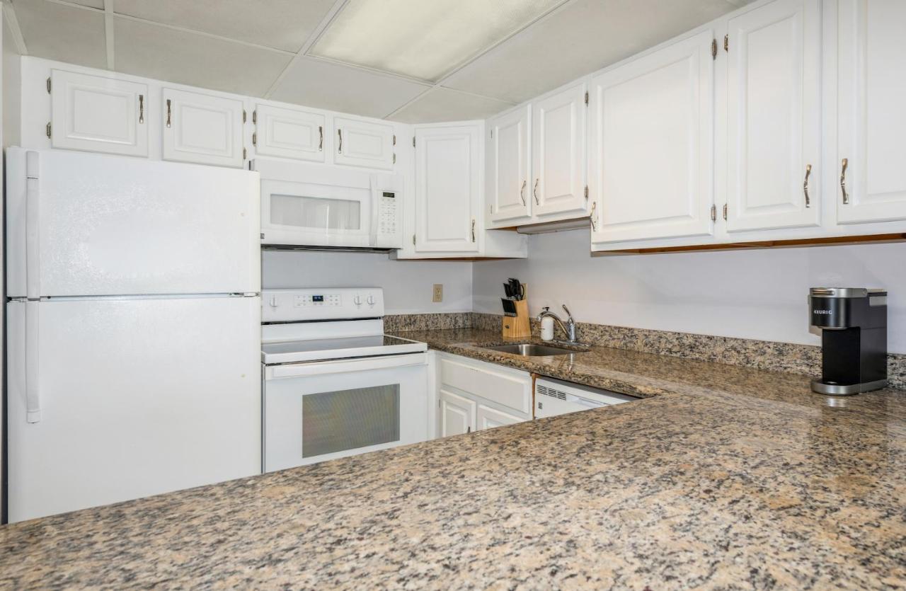 Three-Bedroom Suite at Marigot Beach Suites - Oceanfront