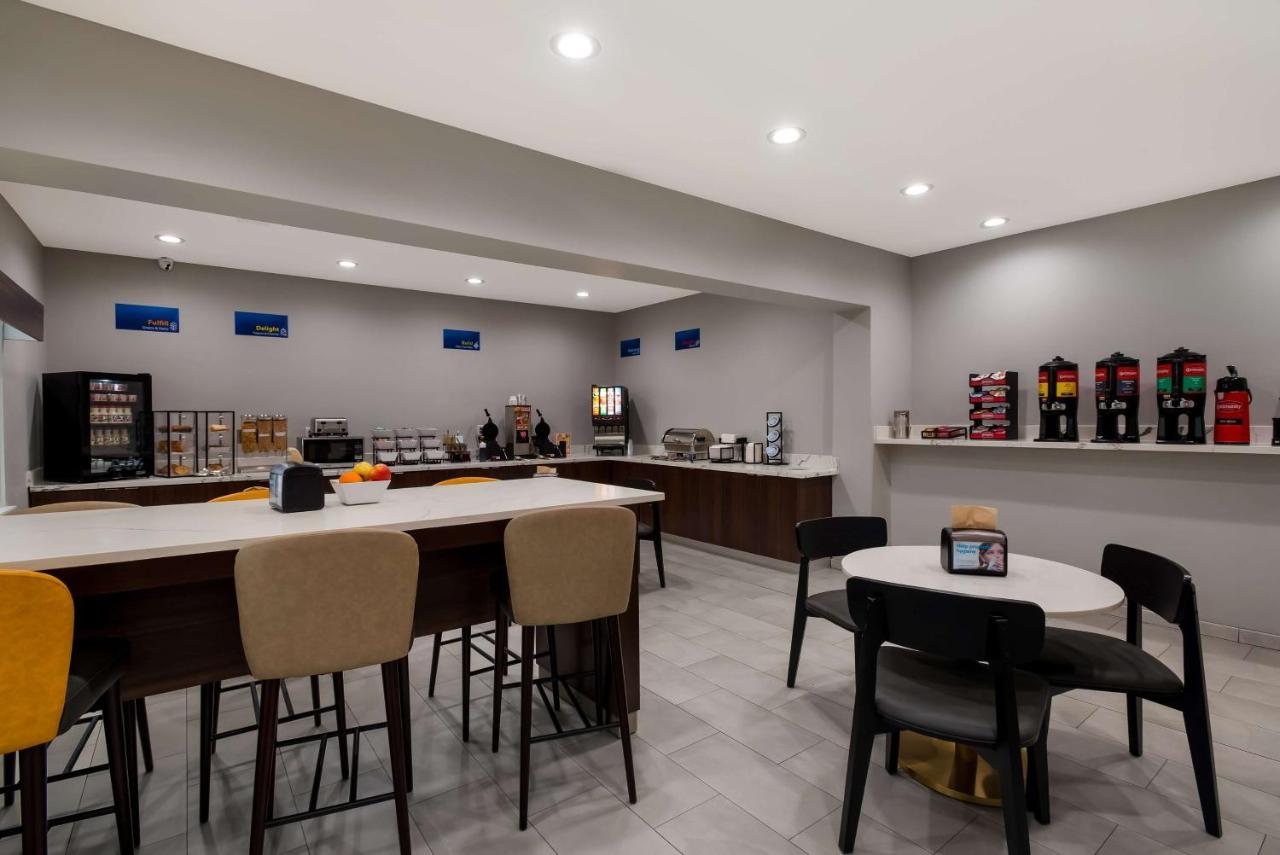  | Best Western La Place Inn