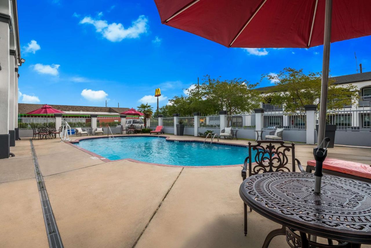  | Best Western La Place Inn