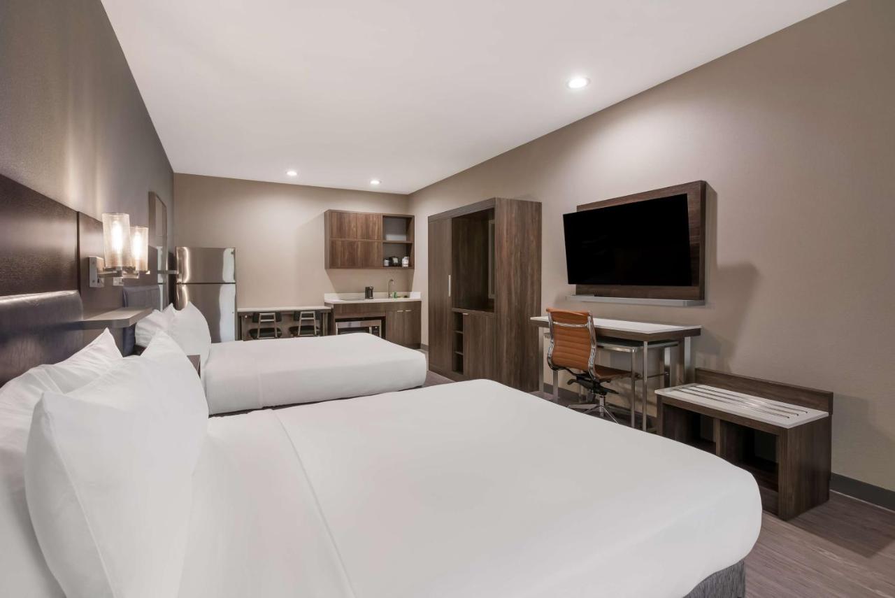  | Best Western La Place Inn