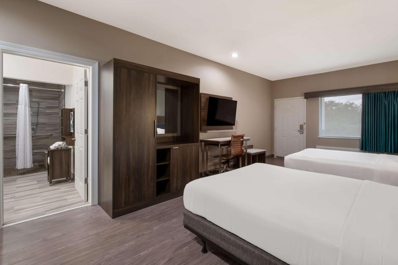  | Best Western La Place Inn
