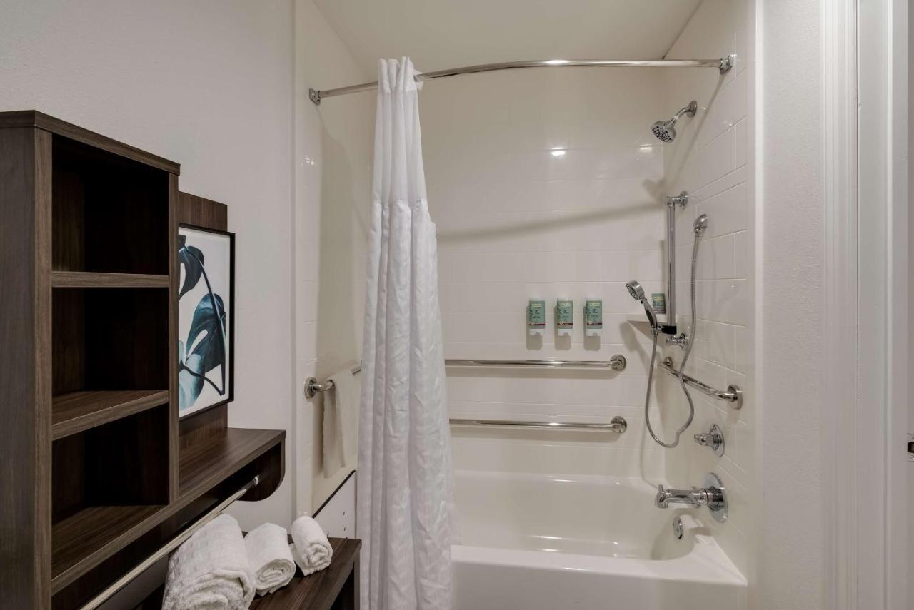  | Best Western La Place Inn