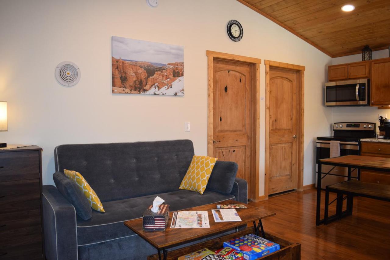 | Log Cottages at Bryce Canyon #1