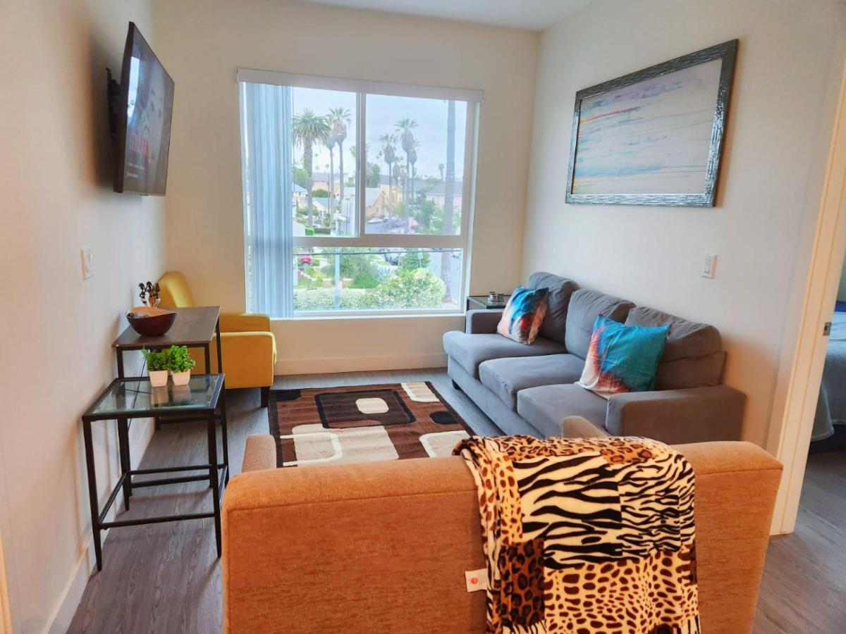  | Melrose 2 Bedroom Hollywood Apartments