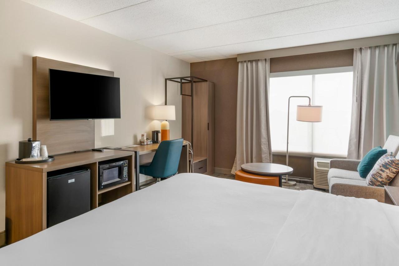 Standard King Room with Sofa Bed - Non-Smoking at Comfort Inn & Suites Watertown - 1000 Islands