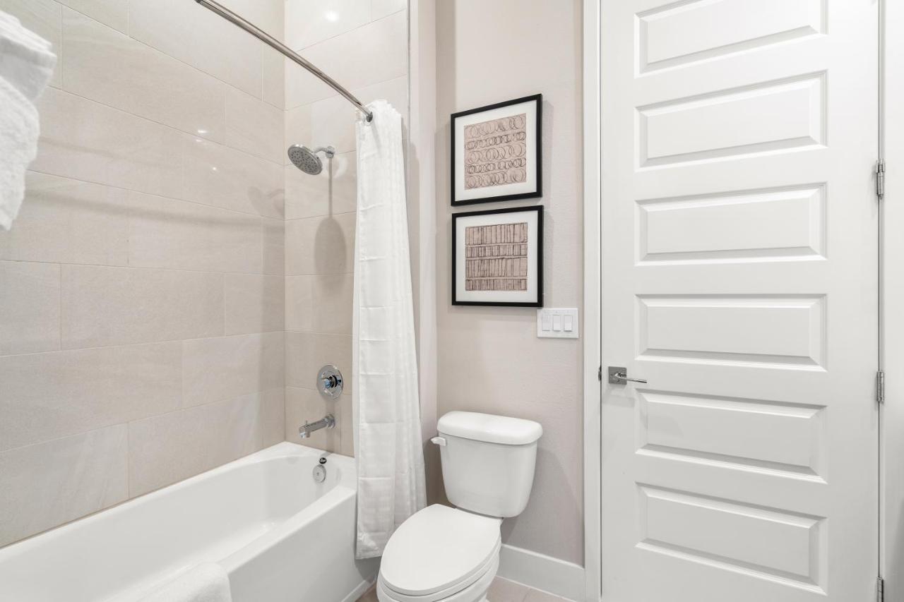  | Beautiful Condo near Disney w Hotel Amenities - 7740-51-209