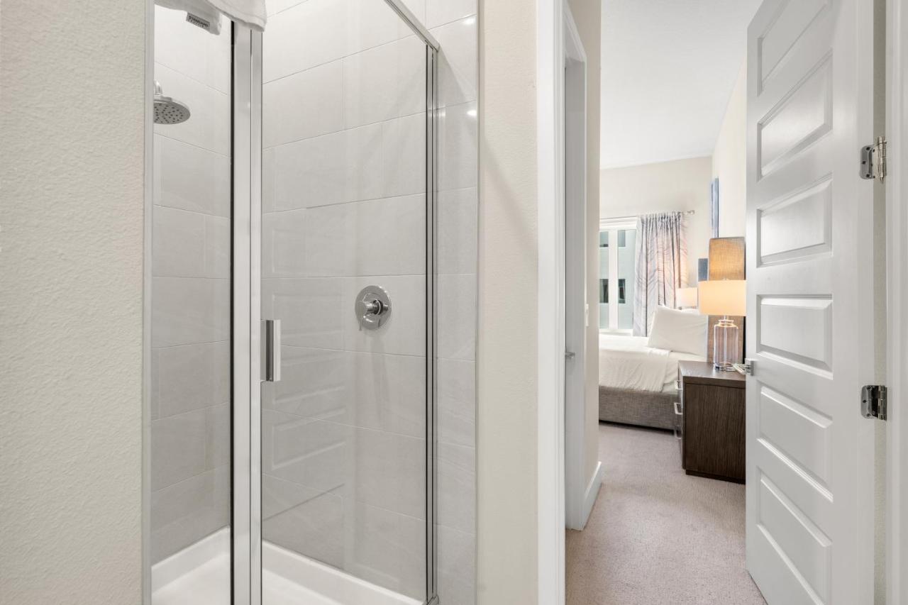  | Beautiful Condo near Disney w Hotel Amenities - 7740-51-209