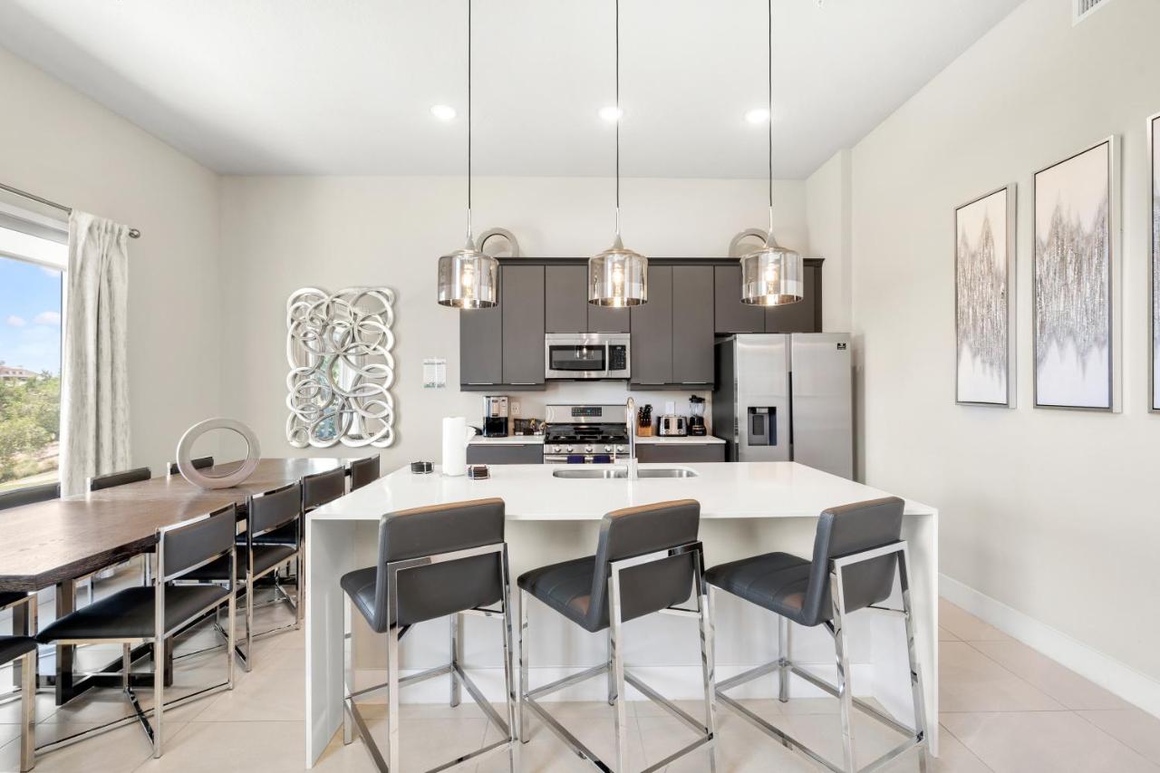  | Beautiful Condo near Disney w Hotel Amenities - 7740-51-209