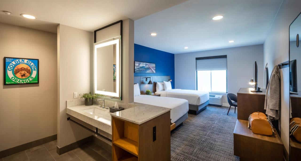 | Ayres Hotel Rialto Fontana