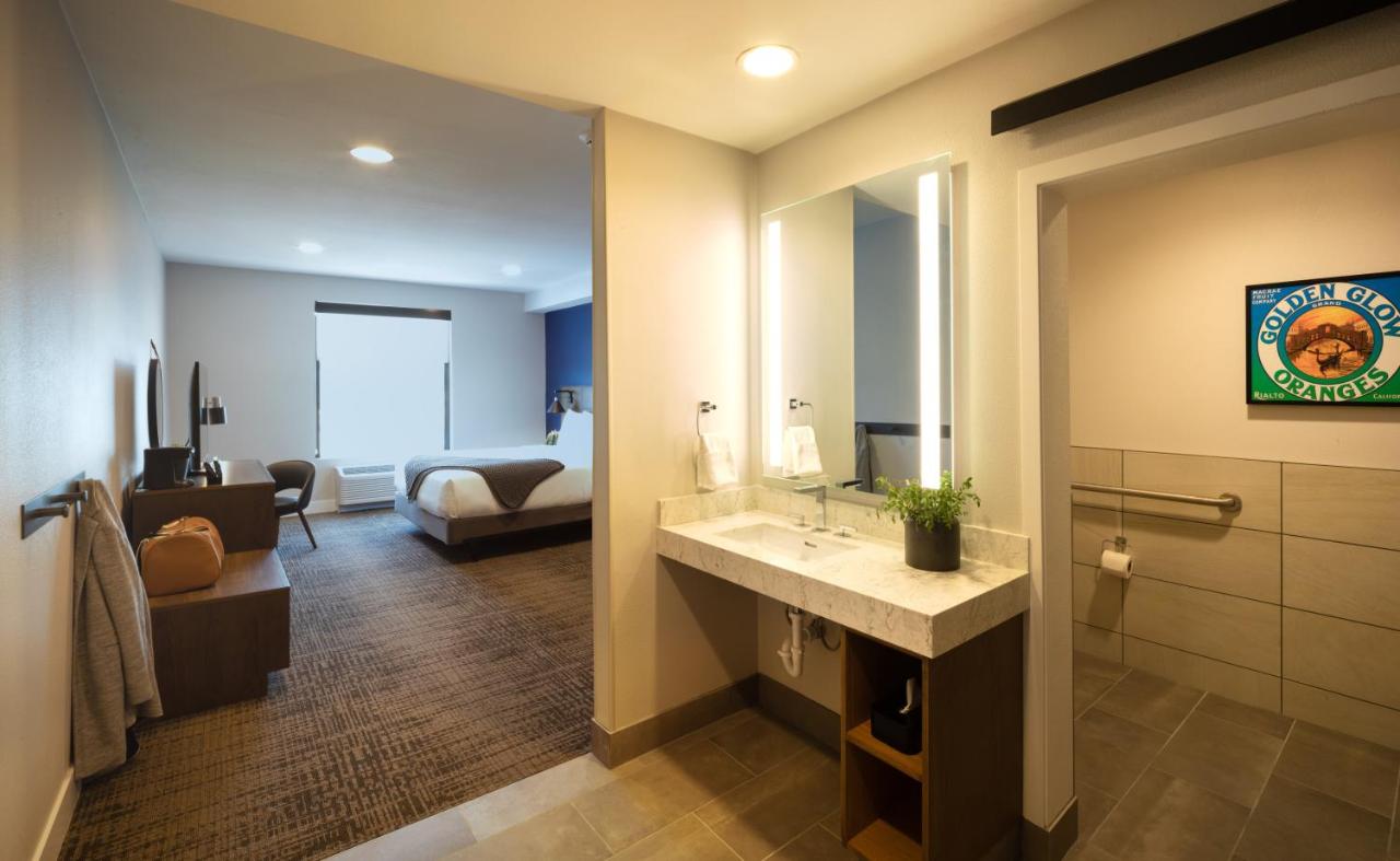 | Ayres Hotel Rialto Fontana