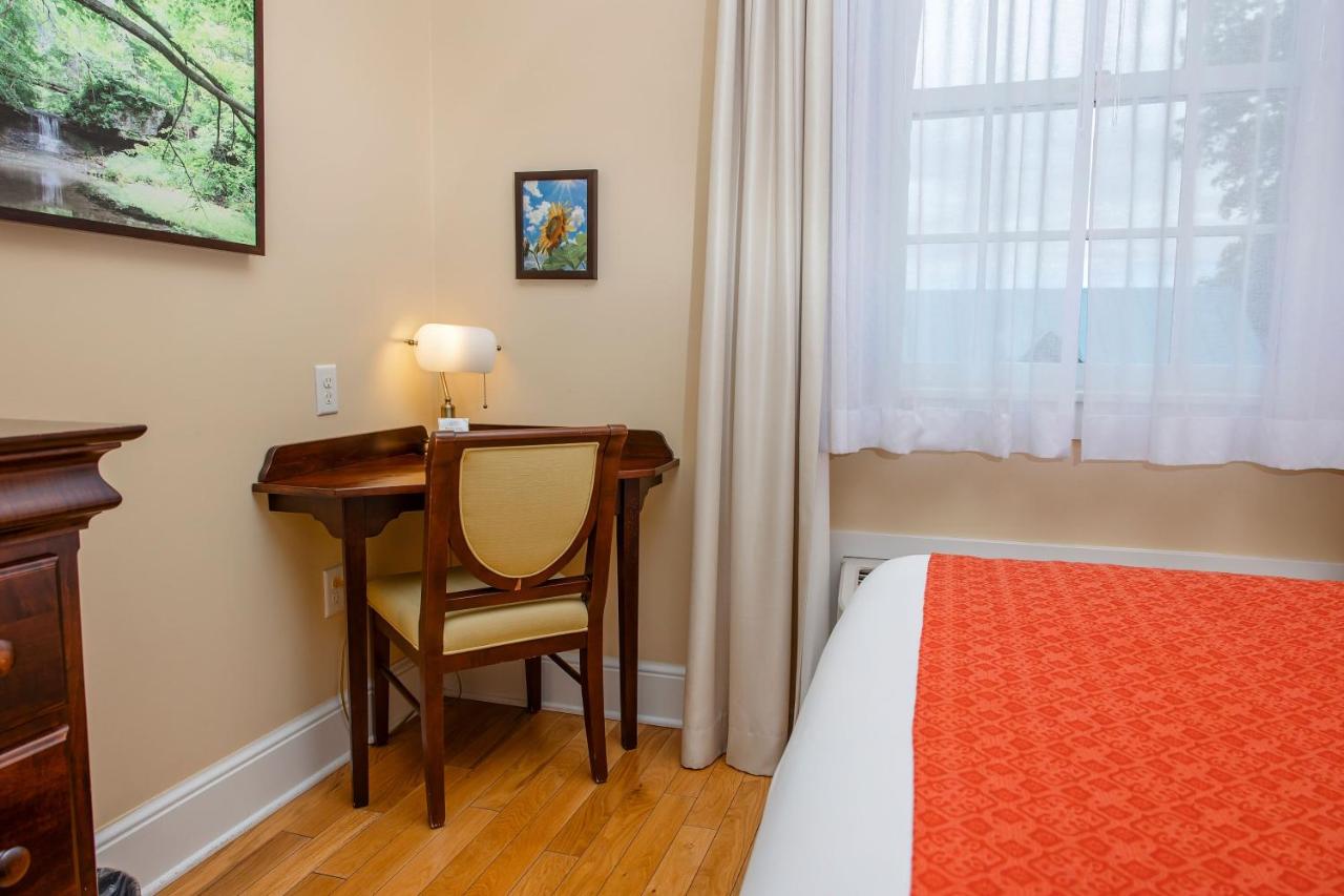 | Mills Park Hotel