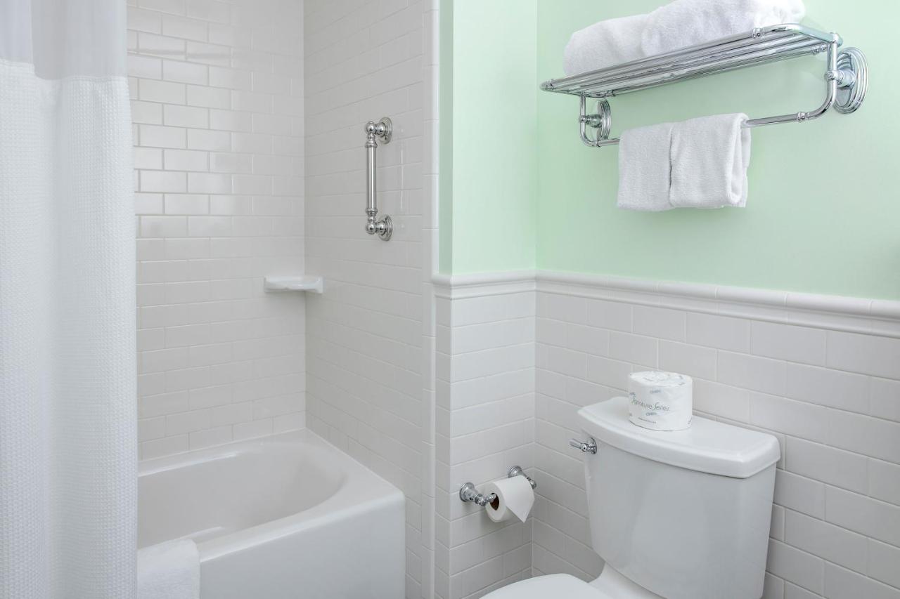 | Mills Park Hotel