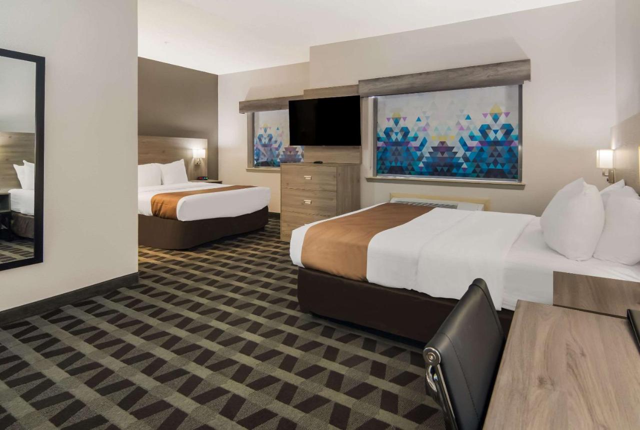 Queen Suite with Two Queen Beds - Non-Smoking at Quality Inn & Suites Waco North