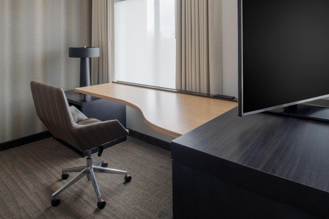 1 Bedroom Suite, 1 King, Sofa bed at Residence Inn by Marriott Portland Vancouver