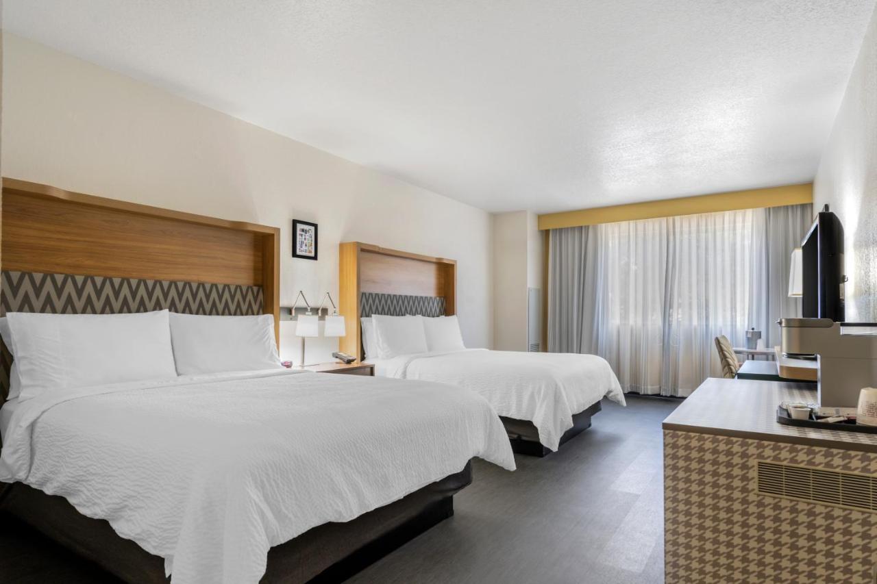  | Holiday Inn Orlando Intl Drive Conv Center, an IHG Hotel
