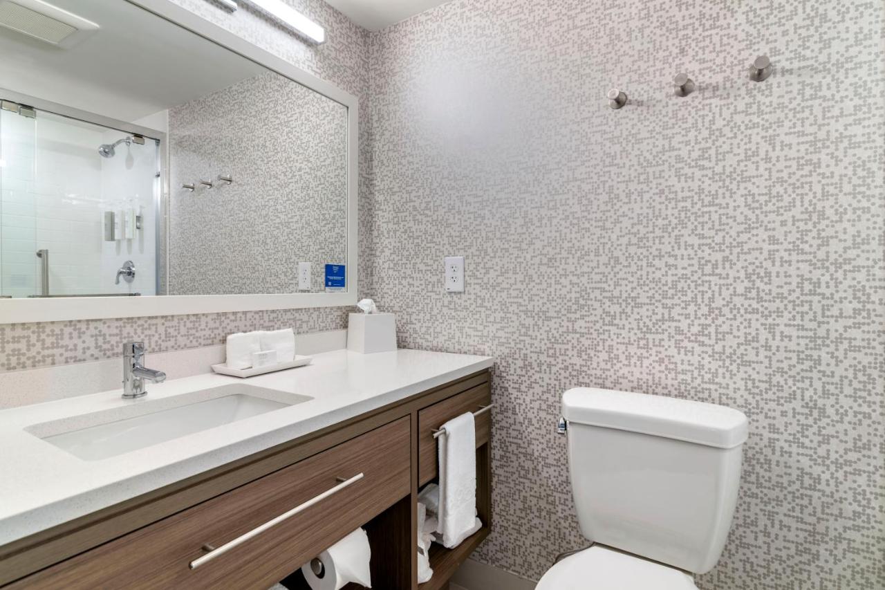Studio Suite with One King Bed at Home2 Suites by Hilton Bangor