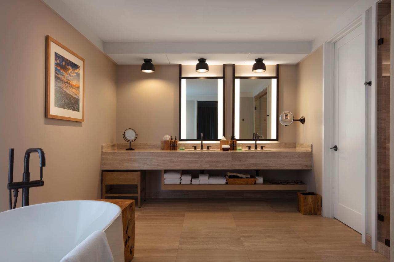 Ocean Front One Bedroom Suite at Mauna Lani, Auberge Collection