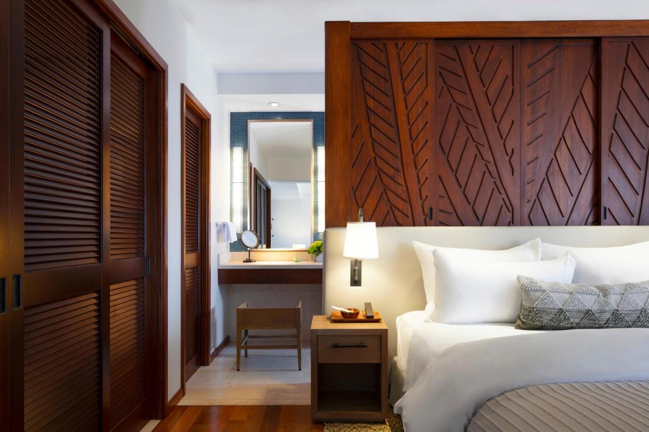 Ocean View Deluxe Suite at Mauna Lani, Auberge Collection