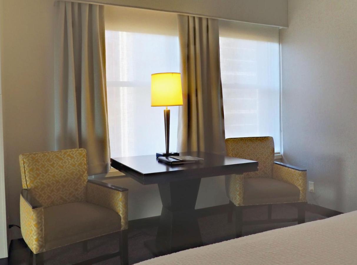 Deluxe King Room at Kahler Grand Hotel