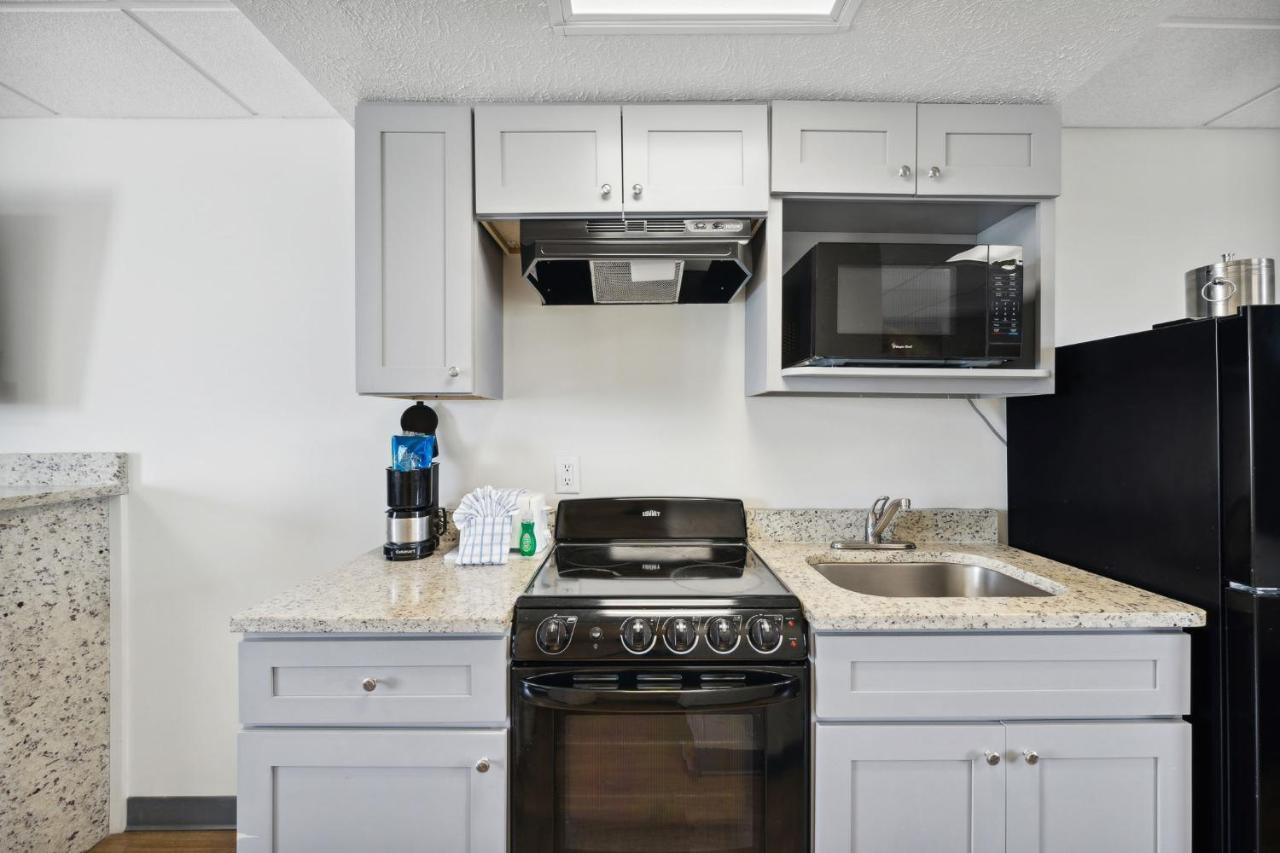 | Sugar Sands Inn & Suites Panama City Beach