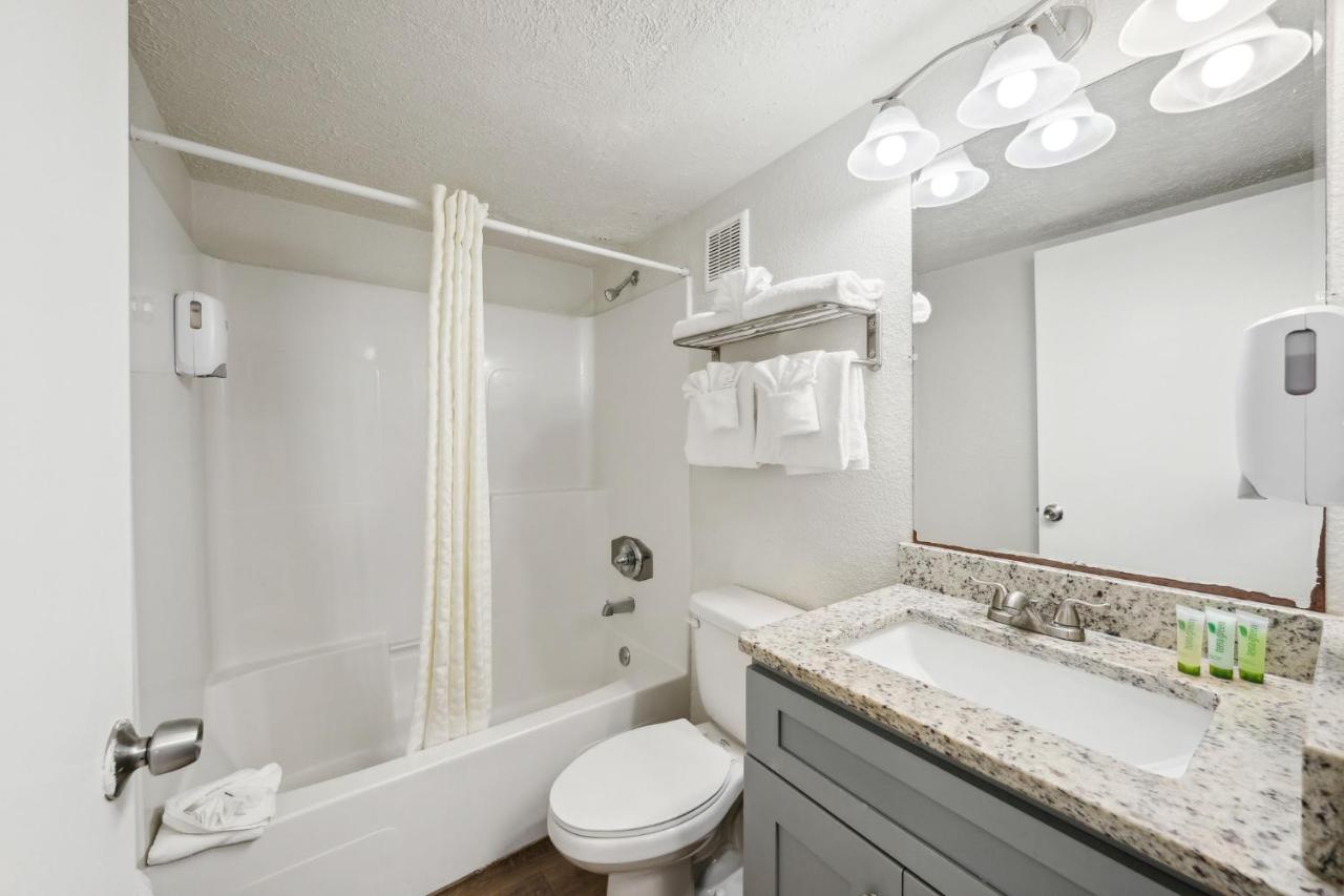 | Sugar Sands Inn & Suites Panama City Beach