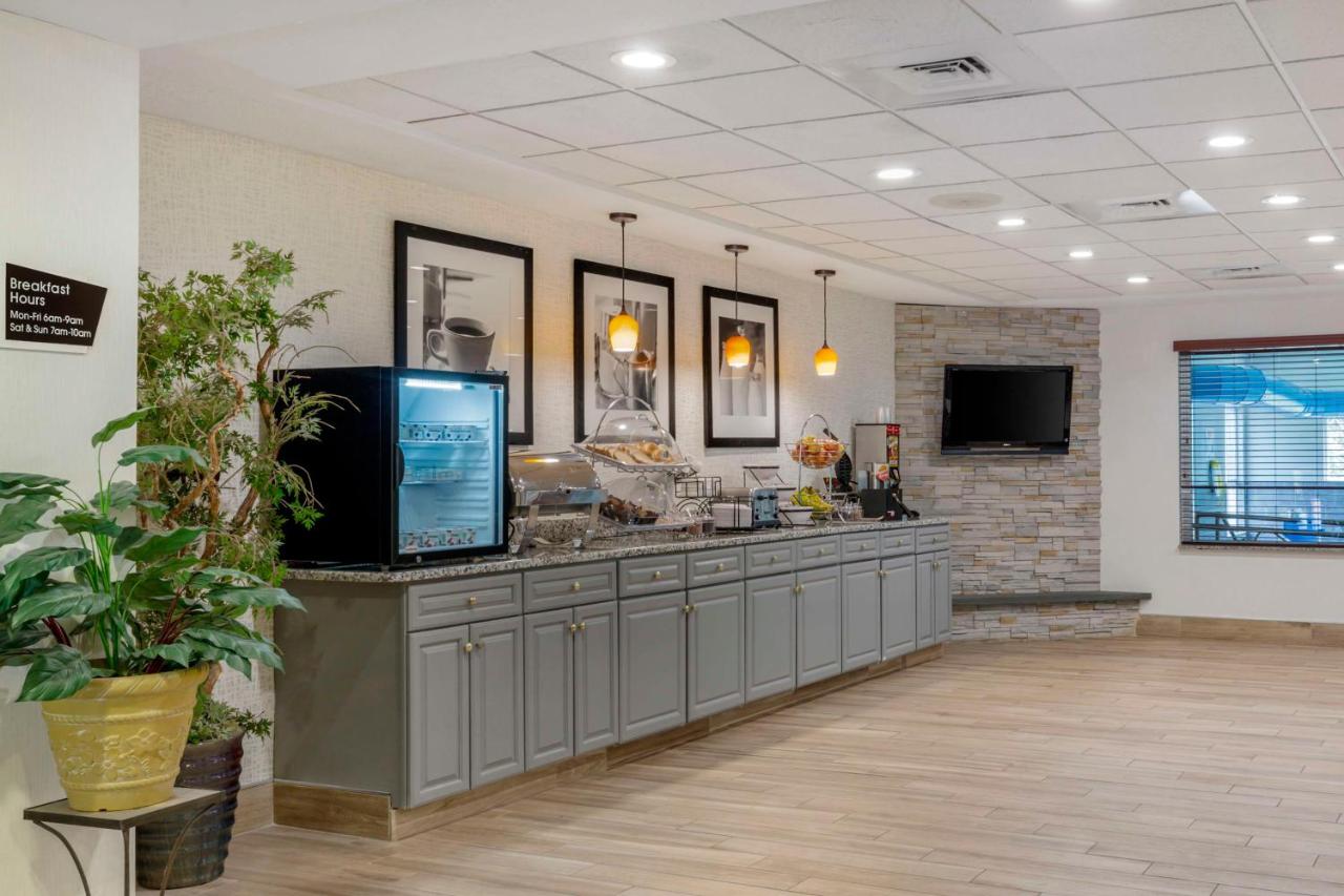  | Best Western Plus New England Inn & Suites