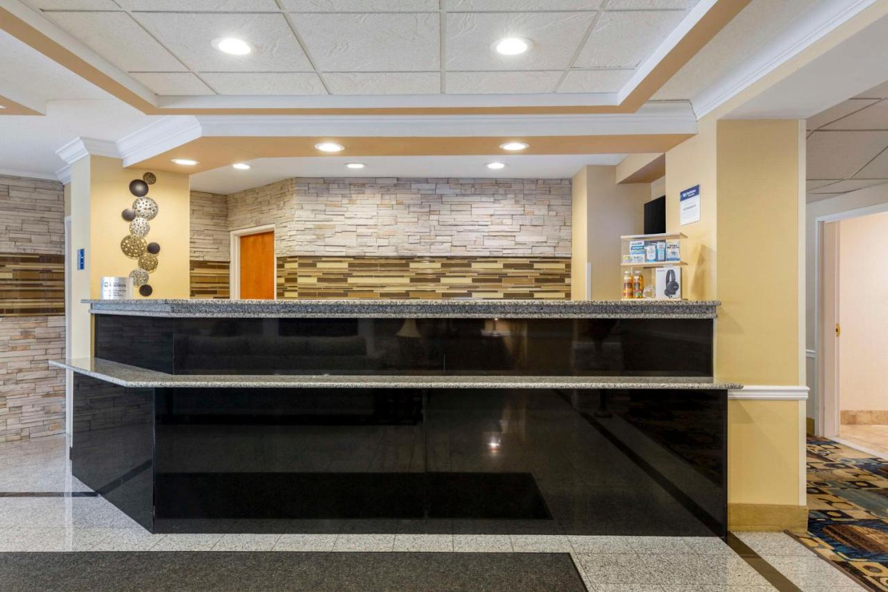  | Best Western Plus New England Inn & Suites