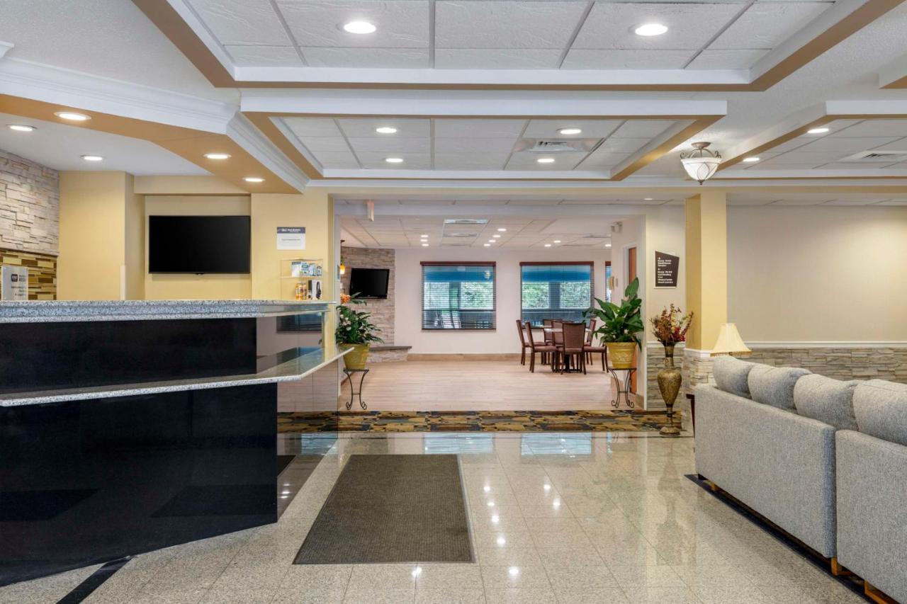  | Best Western Plus New England Inn & Suites