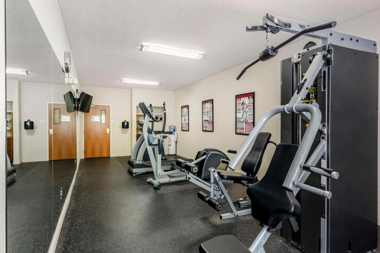  | Best Western Plus New England Inn & Suites