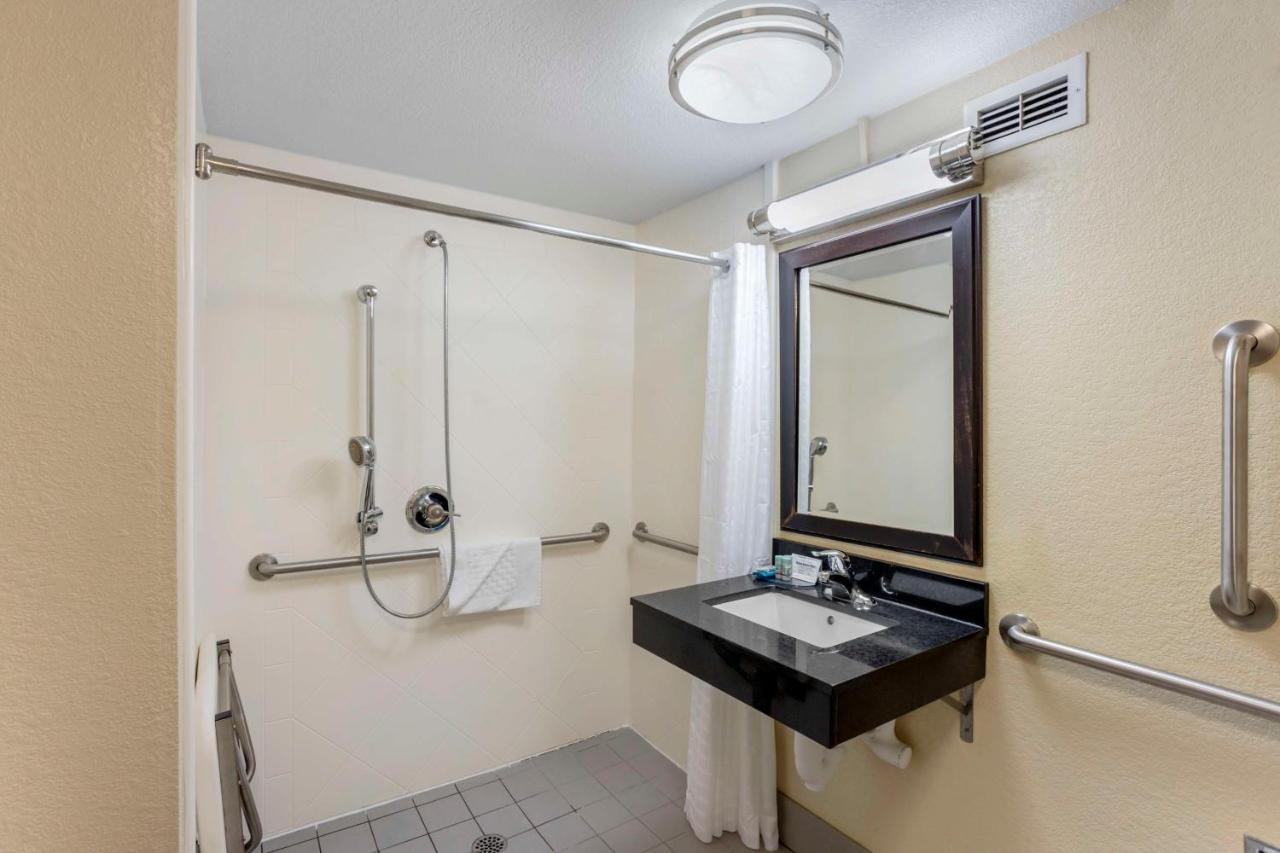 | Best Western Harrisburg North Hotel