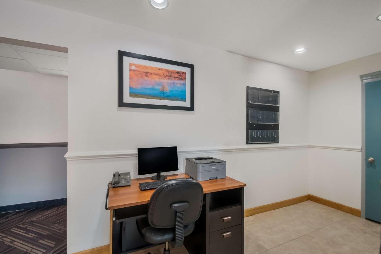 | SureStay Plus Hotel by Best Western Berkeley Springs