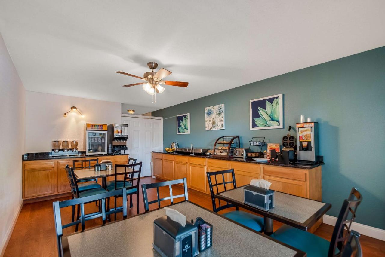 | SureStay Plus Hotel by Best Western Berkeley Springs