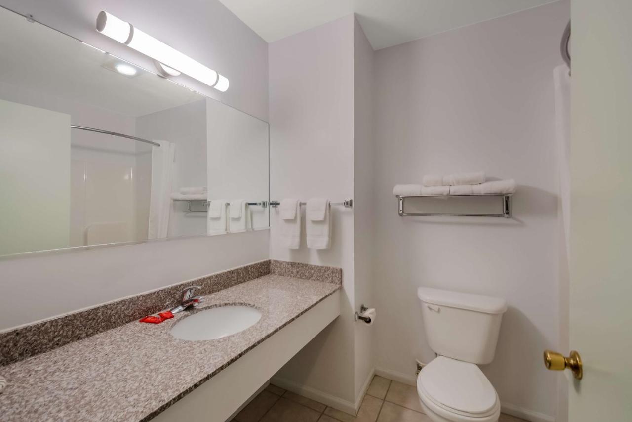  | SureStay Plus Hotel by Best Western Berkeley Springs