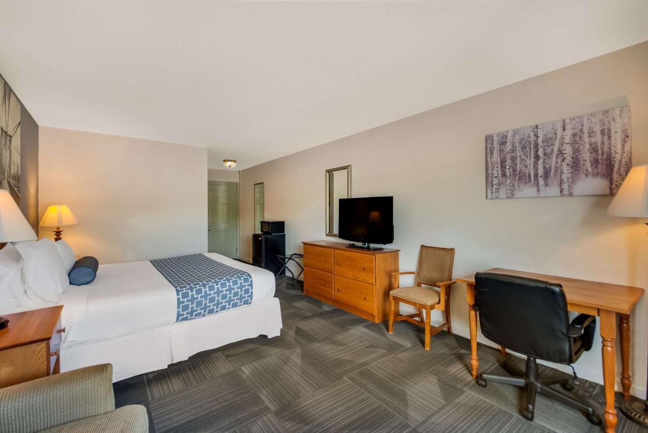 | SureStay Plus Hotel by Best Western Berkeley Springs