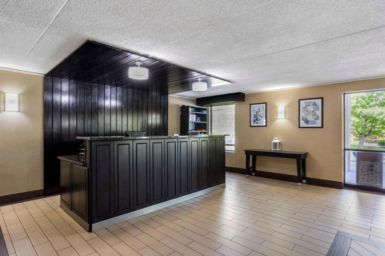 | Best Western Harrisburg North Hotel