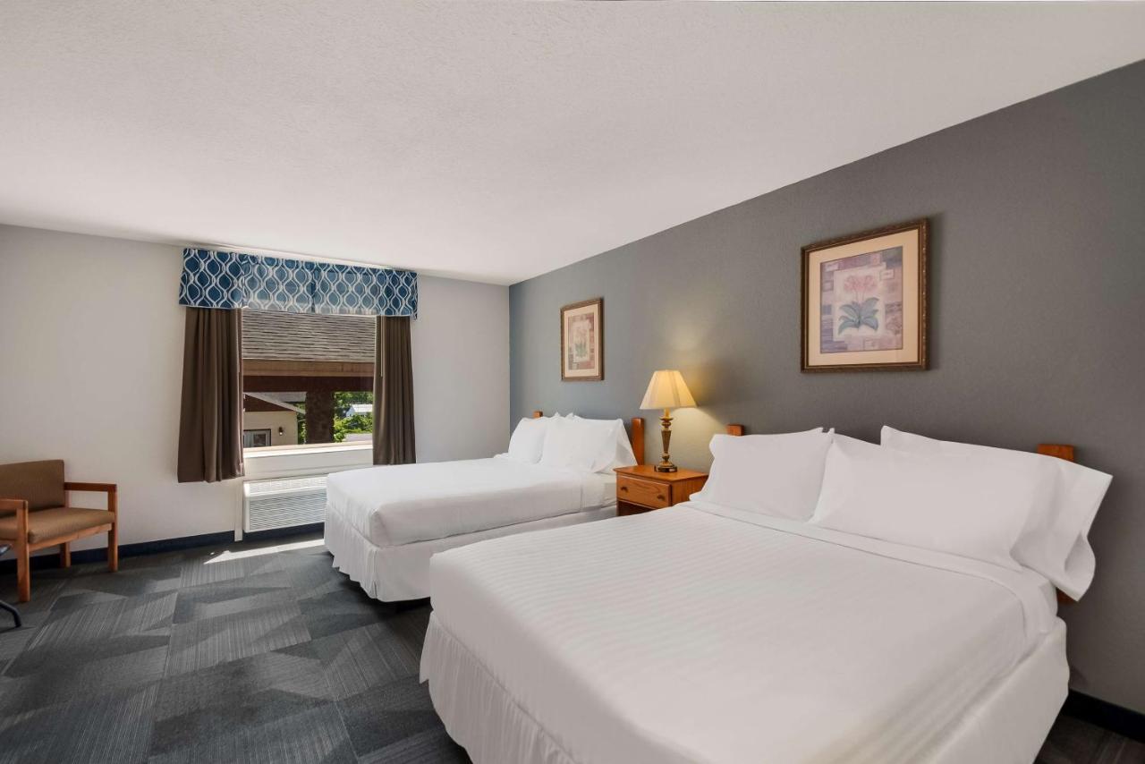 | SureStay Plus Hotel by Best Western Berkeley Springs