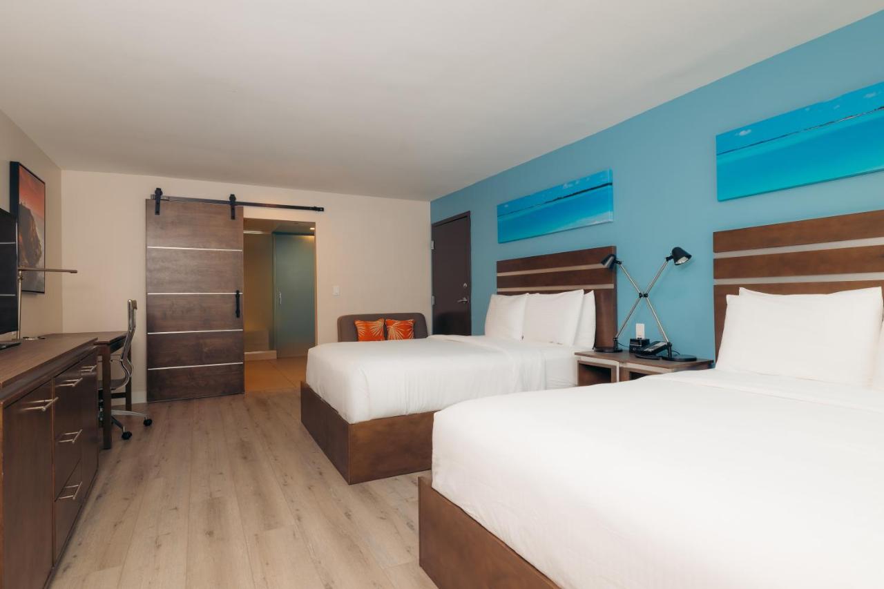 Queen Suite with Two Queen Beds and Soaking Tub - Non-Smoking at The Cove Hotel, Long Beach